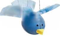 展翅飞翔的蓝色小鸟的蛋壳手工教学